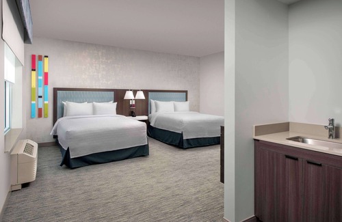 Pineapple Grove Arts District Hotel | Hampton Inn Delray Beach
