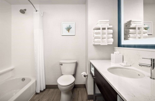 Pineapple Grove Arts District Hotel | Hampton Inn Delray Beach