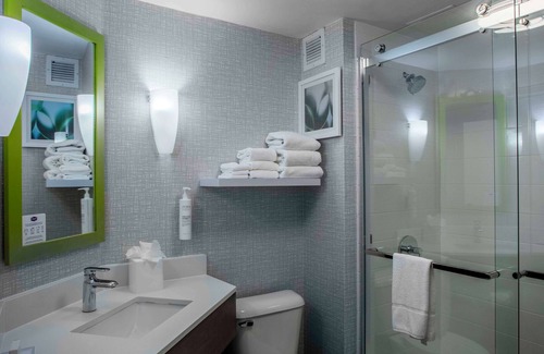 Northville Hotel | Hampton Inn Detroit/Northville