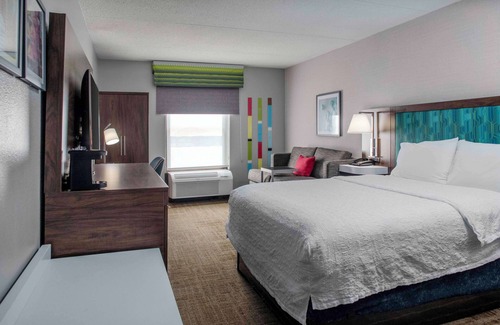 Northville Hotel | Hampton Inn Detroit/Northville