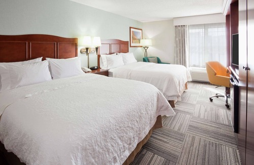 Canal Park Hotel | Hampton Inn Duluth Canal Park
