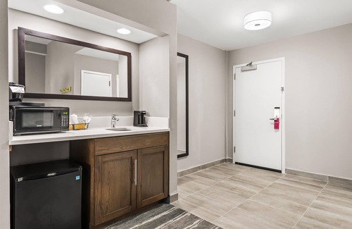 Elkton Hotel | Hampton Inn Elkton