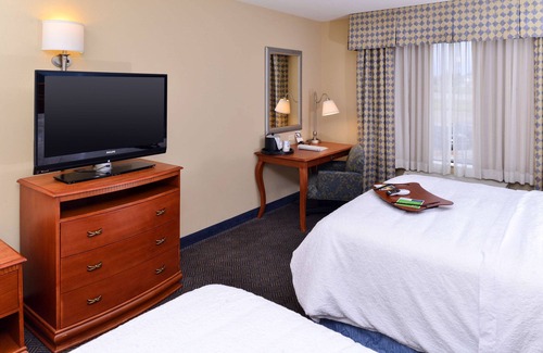 Evanston Hotel | Hampton Inn Evanston