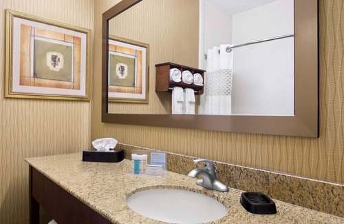Findlay Hotel | Hampton Inn Findlay