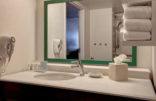 Saint Marys  Allen County Hotel | Hampton Inn Ft. Wayne-Southwest