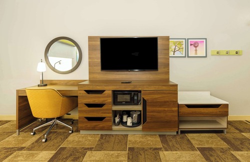 Garden City Hotel | Hampton Inn Garden City