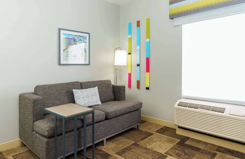 Garden City Hotel | Hampton Inn Garden City