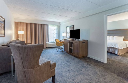 Long Hill Hotel | Hampton Inn Groton