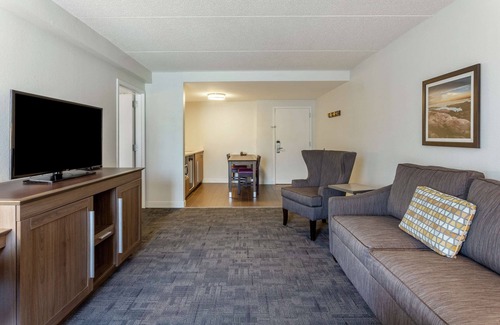 Long Hill Hotel | Hampton Inn Groton