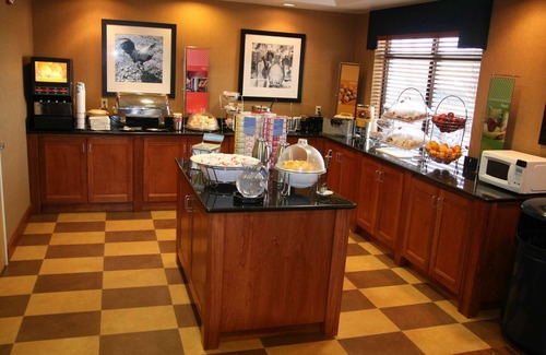 Hutchinson Hotel | Hampton Inn Hutchinson