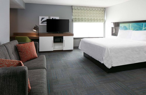 Lincoln Hotel | Hampton Inn Iowa City/Coralville