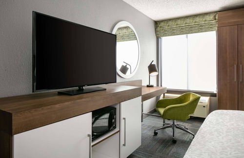 Lincoln Hotel | Hampton Inn Iowa City/Coralville