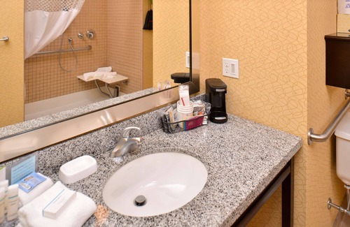 Iowa City Hotel | Hampton Inn Iowa City/University Area