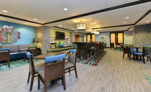 Iowa City Hotel | Hampton Inn Iowa City/University Area