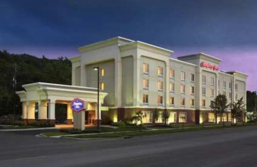 Ithaca Hotel | Hampton Inn Ithaca