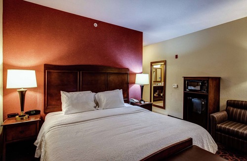 Junction City Hotel | Hampton Inn Junction City