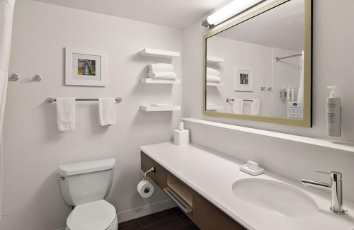 Lancaster Hotel | Hampton Inn Lancaster