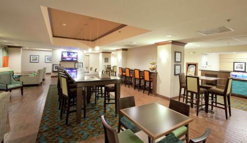 Lexington Park Hotel | Hampton Inn Lexington Park