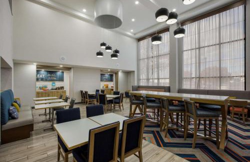 Linden Hotel | Hampton Inn Linden