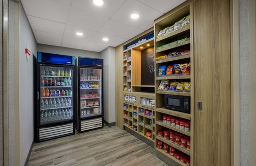 Linden Hotel | Hampton Inn Linden