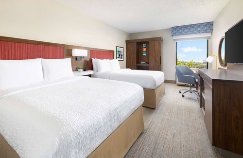 Islandia Hotel | Hampton Inn Long Island/Islandia