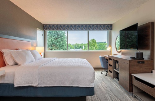 Manchester Hotel | Hampton Inn Manchester Downtown