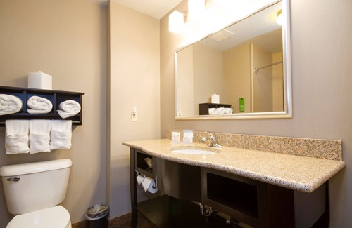 Marshall Hotel | Hampton Inn Marshall