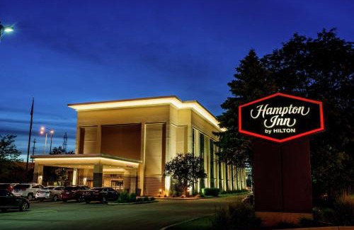 Colgate Hotel | Hampton Inn Milwaukee Northwest