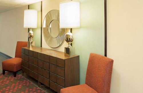Norton Shores Hotel | Hampton Inn Muskegon