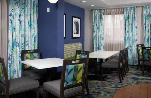 Downtown Niagara Falls Hotel | Hampton Inn Niagara Falls