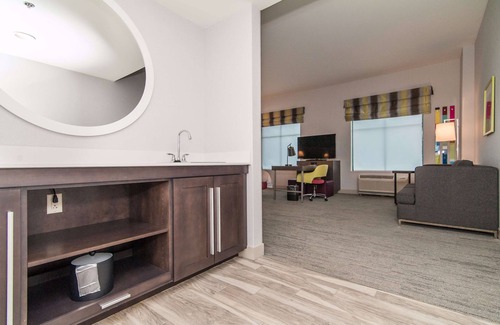 Westside Norwich Hotel | Hampton Inn Norwich