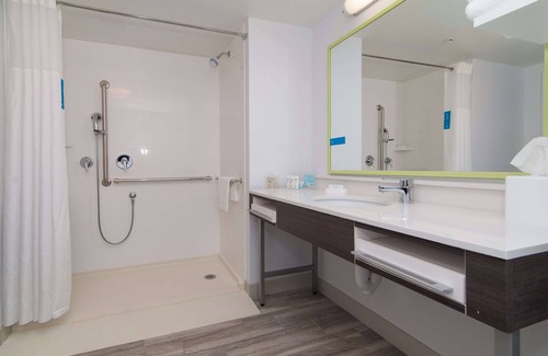 Westside Norwich Hotel | Hampton Inn Norwich