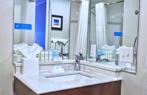 Edmond Hotel | Hampton Inn Oklahoma City/Edmond