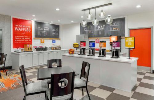 Olathe Hotel | Hampton Inn Olathe