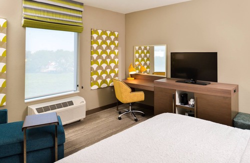 Carter Lake Hotel | Hampton Inn Omaha Airport