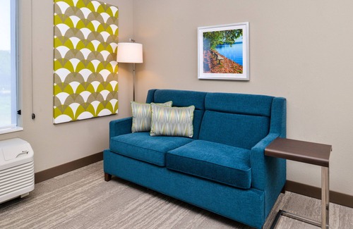 Carter Lake Hotel | Hampton Inn Omaha Airport