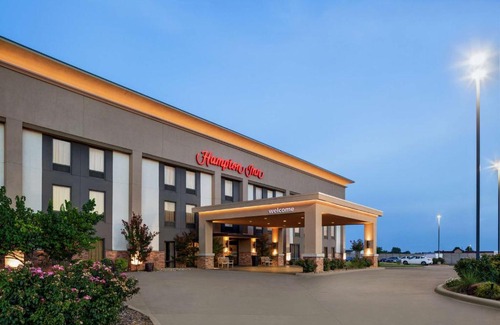 Paris Hotel | Hampton Inn Paris