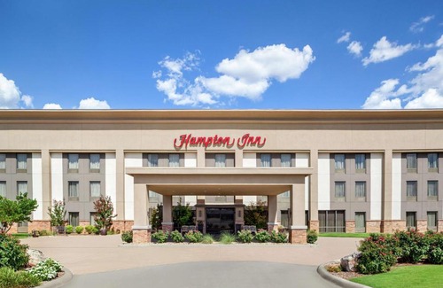 Paris Hotel | Hampton Inn Paris