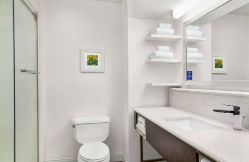 Paris Hotel | Hampton Inn Paris