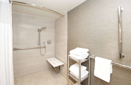 Cedar Knolls Hotel | Hampton Inn Parsippany