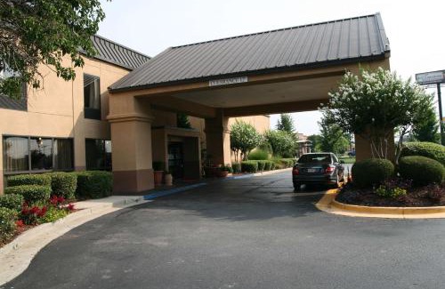 Perry Hotel | Hampton Inn Perry