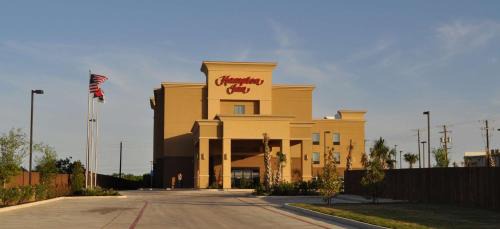 Pleasanton Hotel | Hampton Inn Pleasanton