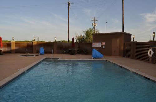 Pleasanton Hotel | Hampton Inn Pleasanton