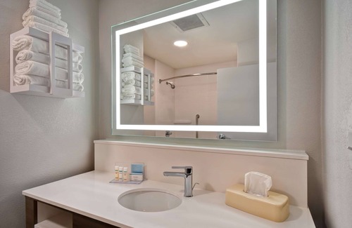 Woodbridge Hotel | Hampton Inn Potomac Mills/Woodbridge