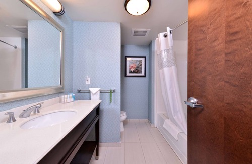 Potsdam Hotel | Hampton Inn Potsdam, NY