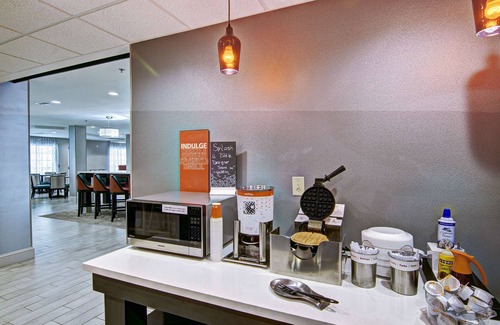 Salem Hotel | Hampton Inn Salem, VA