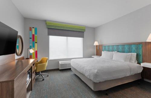 Saline Hotel | Hampton Inn Saline