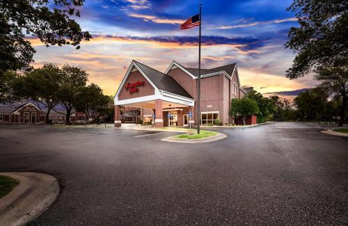 Lincoln Hotel | Hampton Inn South Heritage Park