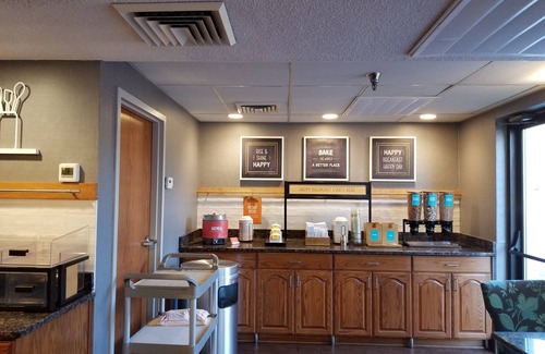 Springfield Hotel | Hampton Inn Springfield-South