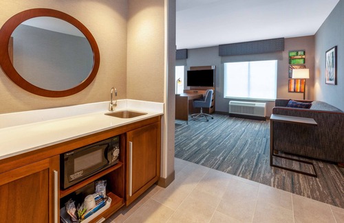 Bloomfield Hills Hotel | Hampton Inn & Suites Bloomfield Hills Detroit